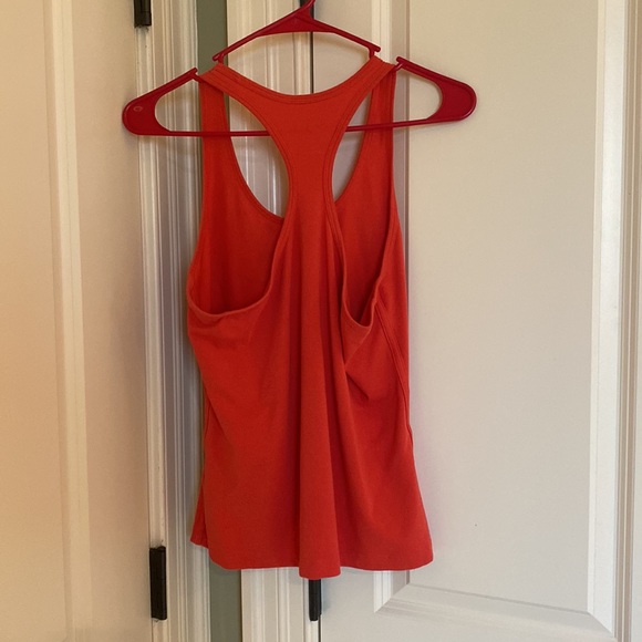 Nike Tank Top Women’s Medium Red 1972 - Picture 2 of 6